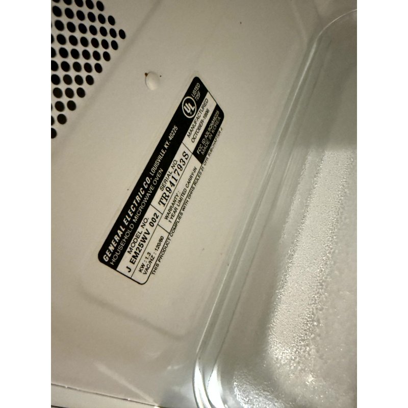 GE Spacemaker II Microwave