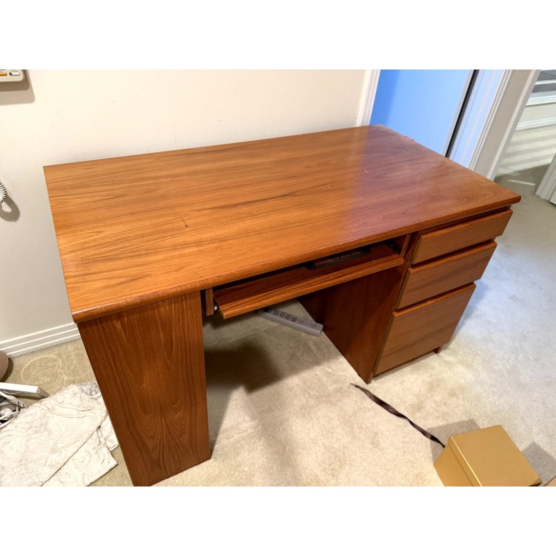 MCM Style Student Desk