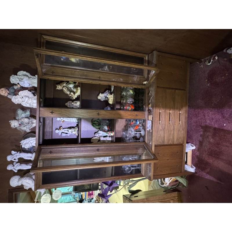 Broyhill Saga MCM 2 Piece Hutch