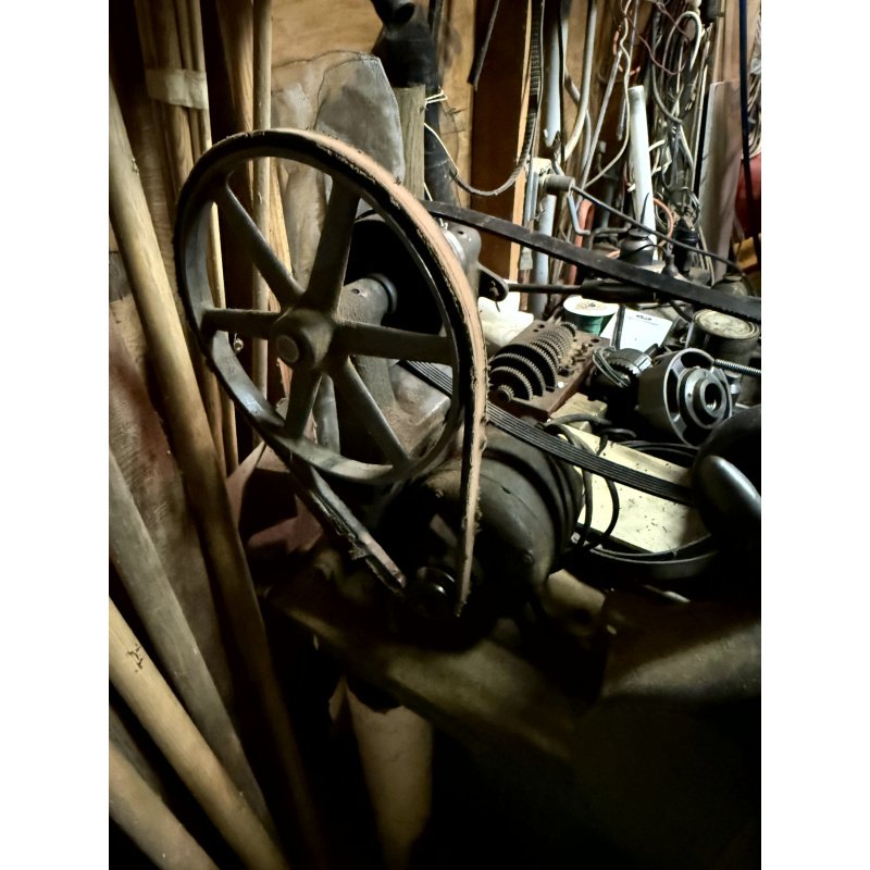 South Bend 415 9" Workshop Lathe Model C with extensive tooling