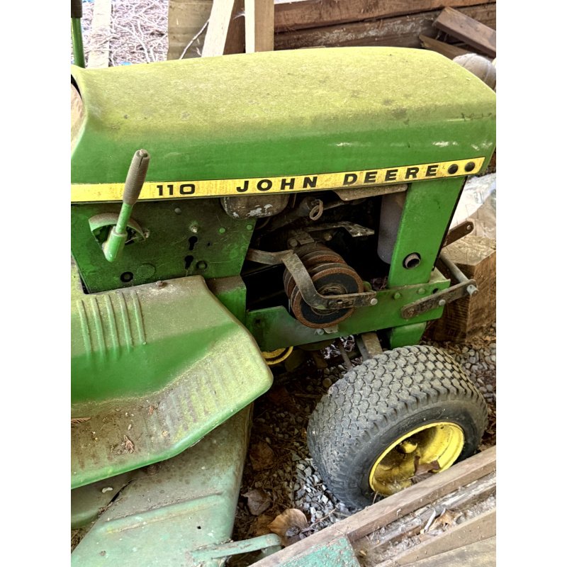 John Deere 110 Riding Mower / Tractor AS IS