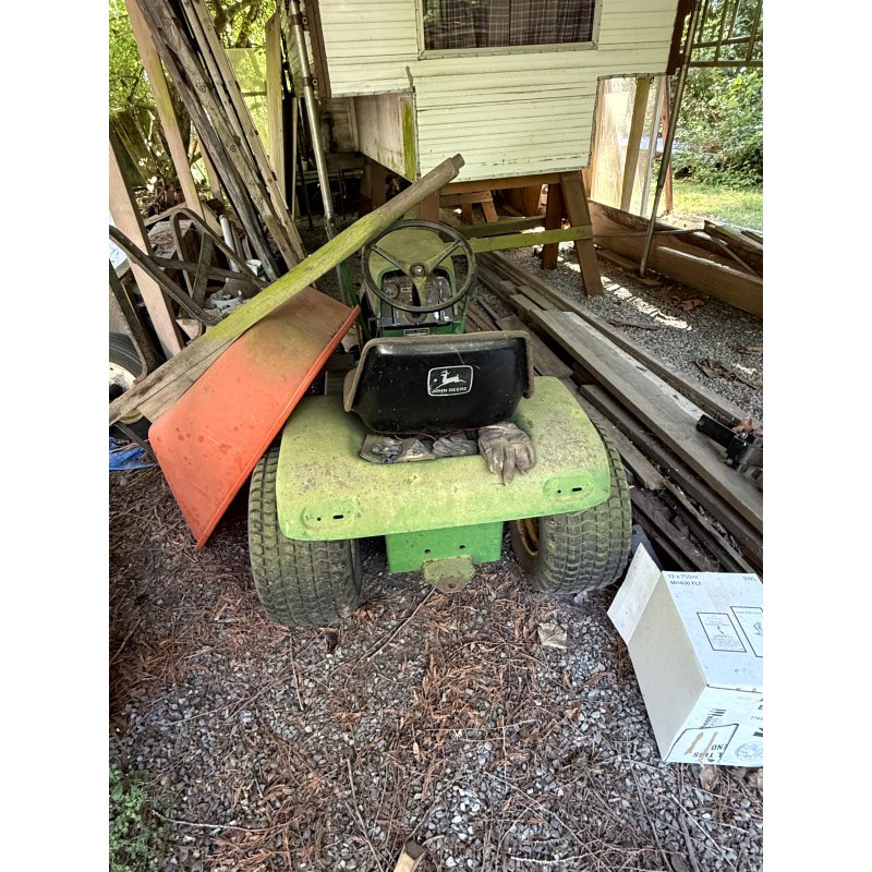 John Deere 110 Riding Mower / Tractor AS IS